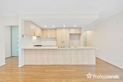 Property photo of 4/6 Canterbury Court Nollamara WA 6061