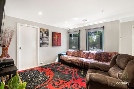 Property photo of 13 Ferndown Drive Cranbourne VIC 3977