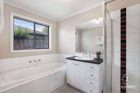 Property photo of 13 Ferndown Drive Cranbourne VIC 3977