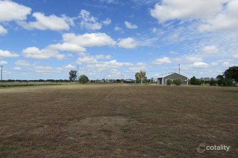 Property photo of 5 Bottle Tree Road Emerald QLD 4720