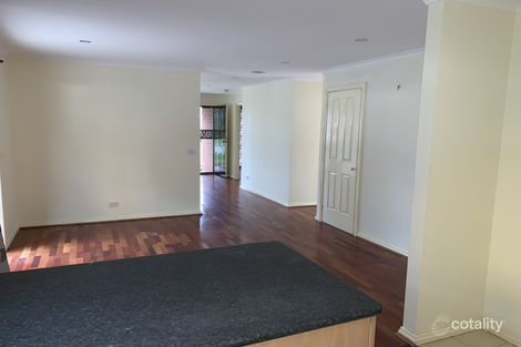 Property photo of 10 Jaye Place Cranbourne West VIC 3977