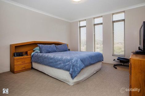 Property photo of 2 Starbush Gardens Success WA 6164
