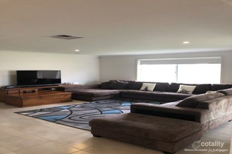 Property photo of 2 Daylesford Crescent Kialla VIC 3631
