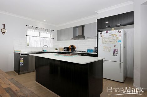 Property photo of 39 Goodenia Avenue Manor Lakes VIC 3024