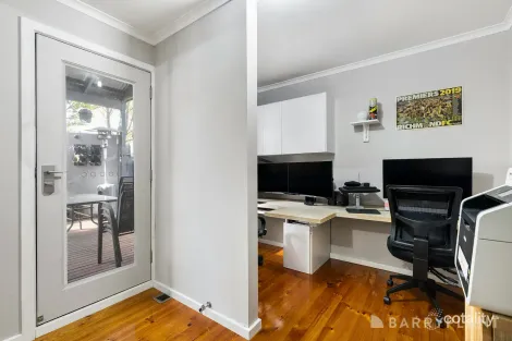 Property photo of 32 Cherry Tree Grove Croydon VIC 3136