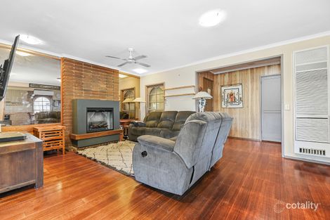 Property photo of 1 Ainsleigh Court Cranbourne VIC 3977