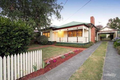Property photo of 11 Laurence Grove Ringwood East VIC 3135