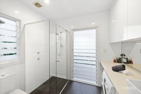 Property photo of 130 Central Road Avalon Beach NSW 2107