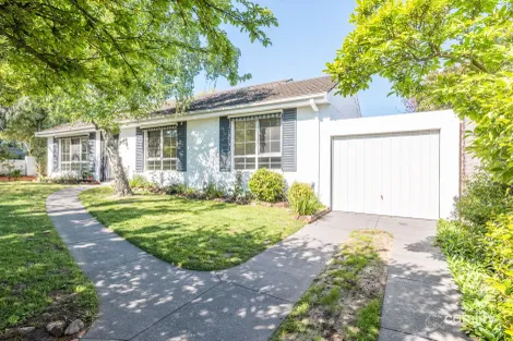 Property photo of 1/68 Wattle Valley Road Canterbury VIC 3126