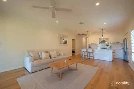 Property photo of 10 Hurford Place Forbes NSW 2871