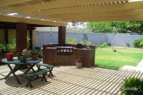 18 Rosette Cl, Craigie, WA 6025