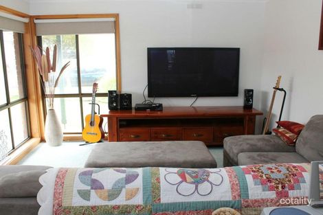 Property photo of 22 Shirva Crescent Portland VIC 3305