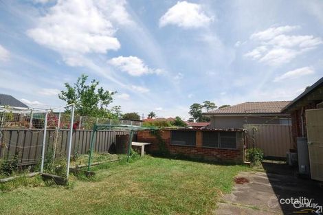 Property photo of 842 The Horsley Drive Smithfield NSW 2164
