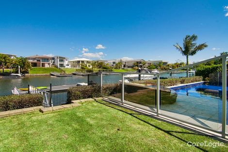 Property photo of 15 Ferrymans Court Helensvale QLD 4212