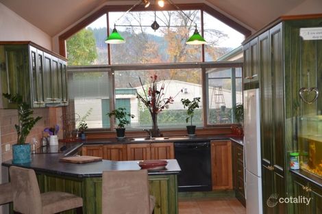 Property photo of 17 Railway Avenue Bright VIC 3741