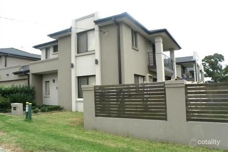 Property photo of 33 Greenway Parade Revesby NSW 2212