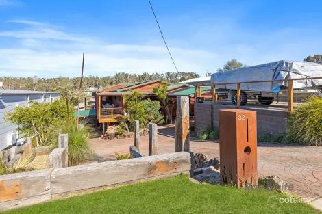 Property photo of 32 Kurrajong Crescent Conjola Park NSW 2539