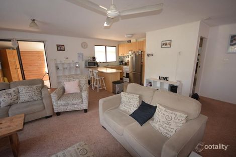 Property photo of 14 Yarralumla Crescent Tomakin NSW 2537