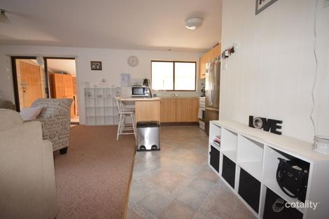Property photo of 14 Yarralumla Crescent Tomakin NSW 2537