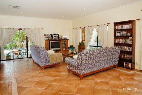 Property photo of 54 Carbon Crescent Mill Park VIC 3082