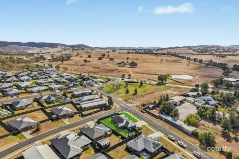 Property photo of 8 Knox Crescent Caerleon NSW 2850