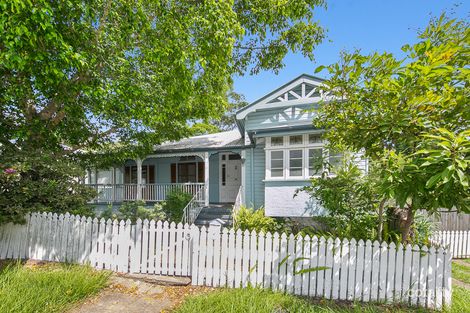 46 Chiswick Rd, Bardon, QLD 4065