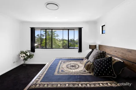 Property photo of 7 Bounty Way Pacific Pines QLD 4211