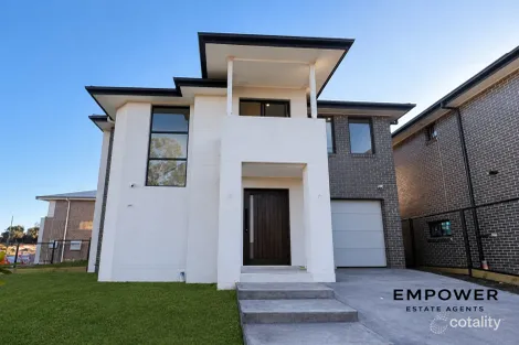 39b Abrahams St, Claymore, NSW 2559