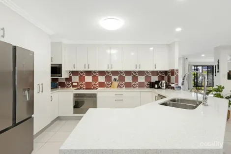 Property photo of 13 Harrison Circuit Urangan QLD 4655
