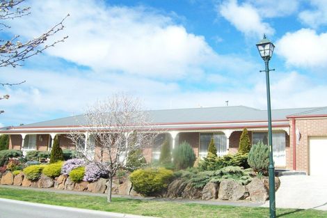 Property photo of 72 London Crescent Narre Warren VIC 3805
