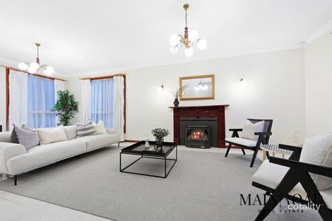 Property photo of 23 William Circuit Caroline Springs VIC 3023