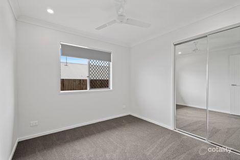 15 Midnight Cres, Spring Mountain, QLD 4300