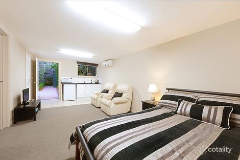 Property photo of 13 Eyre Close Rowville VIC 3178