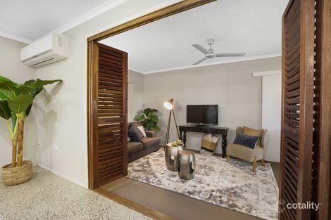 Property photo of 27 Bernborough Avenue Ooralea QLD 4740