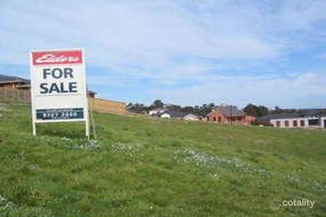 Property photo of 16 Wild Duck Way Beaconsfield VIC 3807