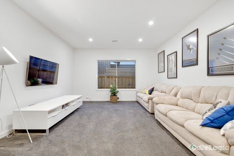 Property photo of 51 Tamara Circuit Langwarrin VIC 3910