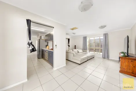 Property photo of 20 Louisa Court Emerald QLD 4720