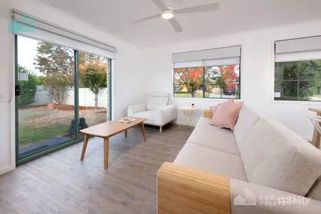 Property photo of 26 Jacob Crescent Glenroy NSW 2640