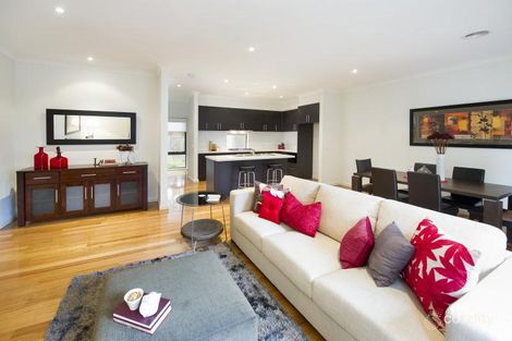 Property photo of 2/30 Pascoe Avenue Croydon VIC 3136