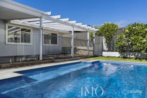 Property photo of 3 Yantara Close Ormeau QLD 4208