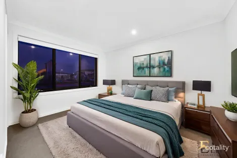 Property photo of 12 Radius Walk Donnybrook VIC 3064