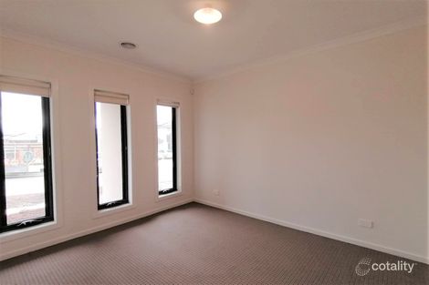Property photo of 20 Lexington Parade Berwick VIC 3806