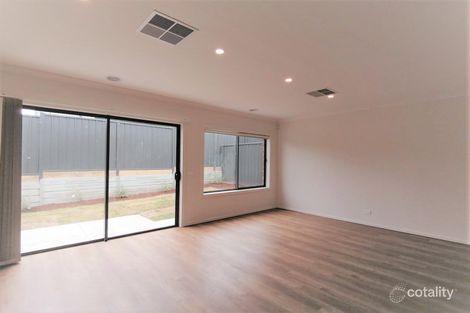 Property photo of 20 Lexington Parade Berwick VIC 3806