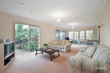 Property photo of 1 Inglisby Road Mont Albert VIC 3127