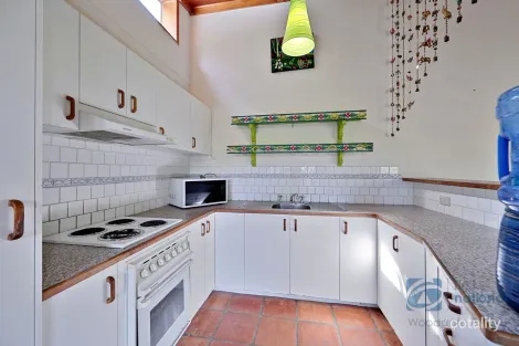 Property photo of 11 Snapper Court Woodgate QLD 4660