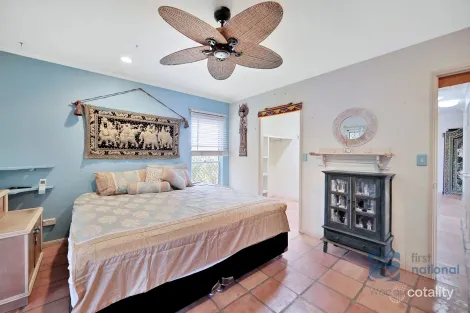 Property photo of 11 Snapper Court Woodgate QLD 4660