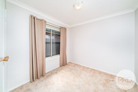 Property photo of 1/74 Dalman Parkway Glenfield Park NSW 2650