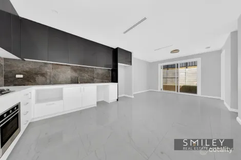 Property photo of 36 Lithic Road Craigieburn VIC 3064