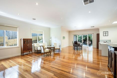 Property photo of 2 Seaton Court Mount Waverley VIC 3149