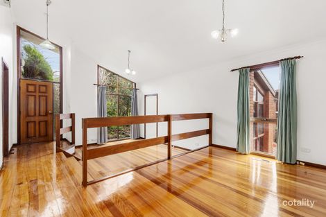 Property photo of 34 Highview Crescent Macleod VIC 3085